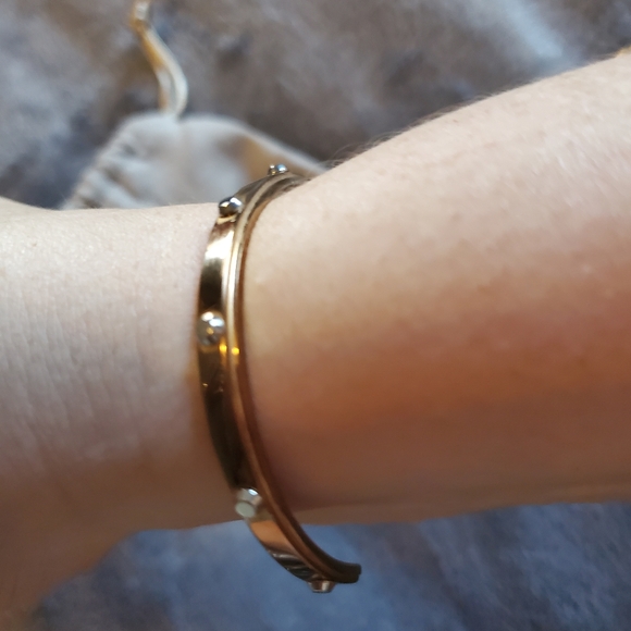 MICHAEL KORS Two-Tone Astor Studded Cuff - Picture 6 of 10